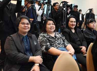 นายสาธิต ปานขำ เลขานุการกรม ... พารามิเตอร์รูปภาพ 8